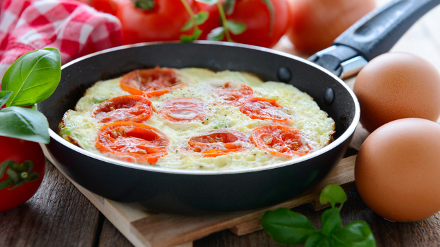 Omelette with tomatoes
