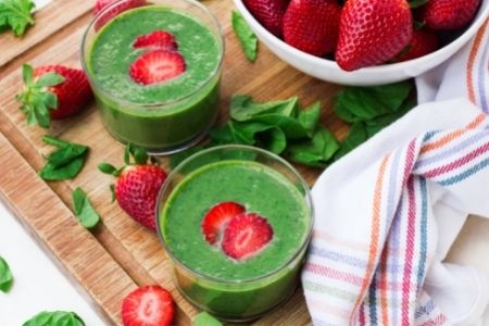 Strawberry green smoothie
